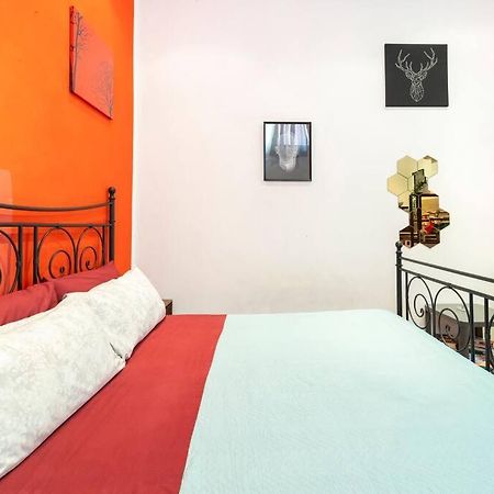 Central And Cozy Loft With Courtyard Bologna Kültér fotó