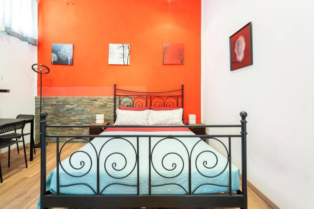 Central And Cozy Loft With Courtyard Bologna Kültér fotó