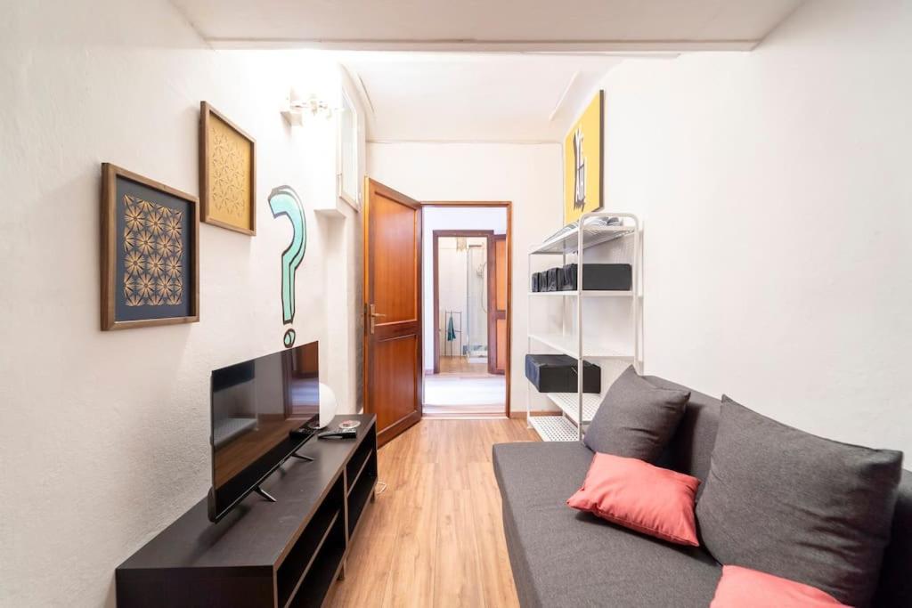 Central And Cozy Loft With Courtyard Bologna Kültér fotó